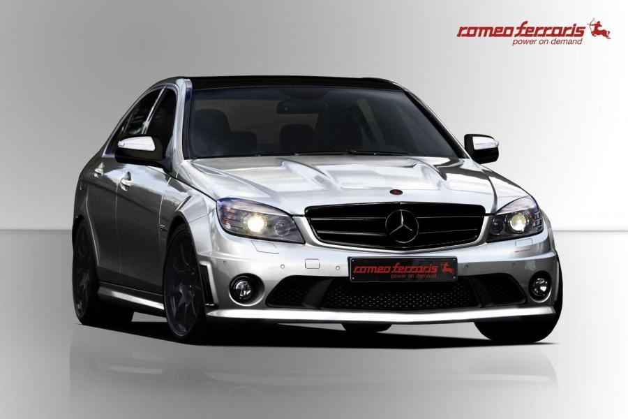  Mercedes-Benz C63 AMG by Romeo Ferraris 2010 года  (фото 1 из 2)